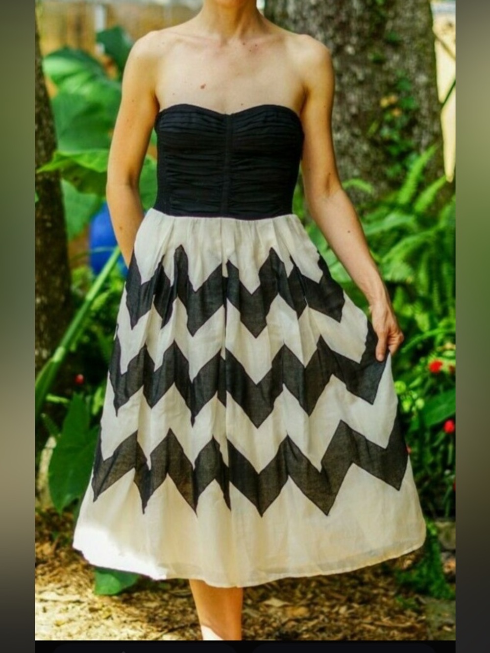 Liefnotes Black & White Dress Size 6 Anthropologie Style Fit & Flare Midi Dress